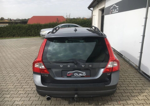 Volvo V70 cena 28900 przebieg: 260000, rok produkcji 2011 z Brok małe 277